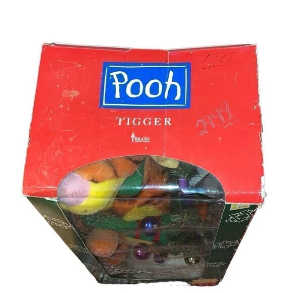 NWT New in Box Vtg Pooh Tigger Animated Christmas Display Figure Collectible - Picture 6 of 6